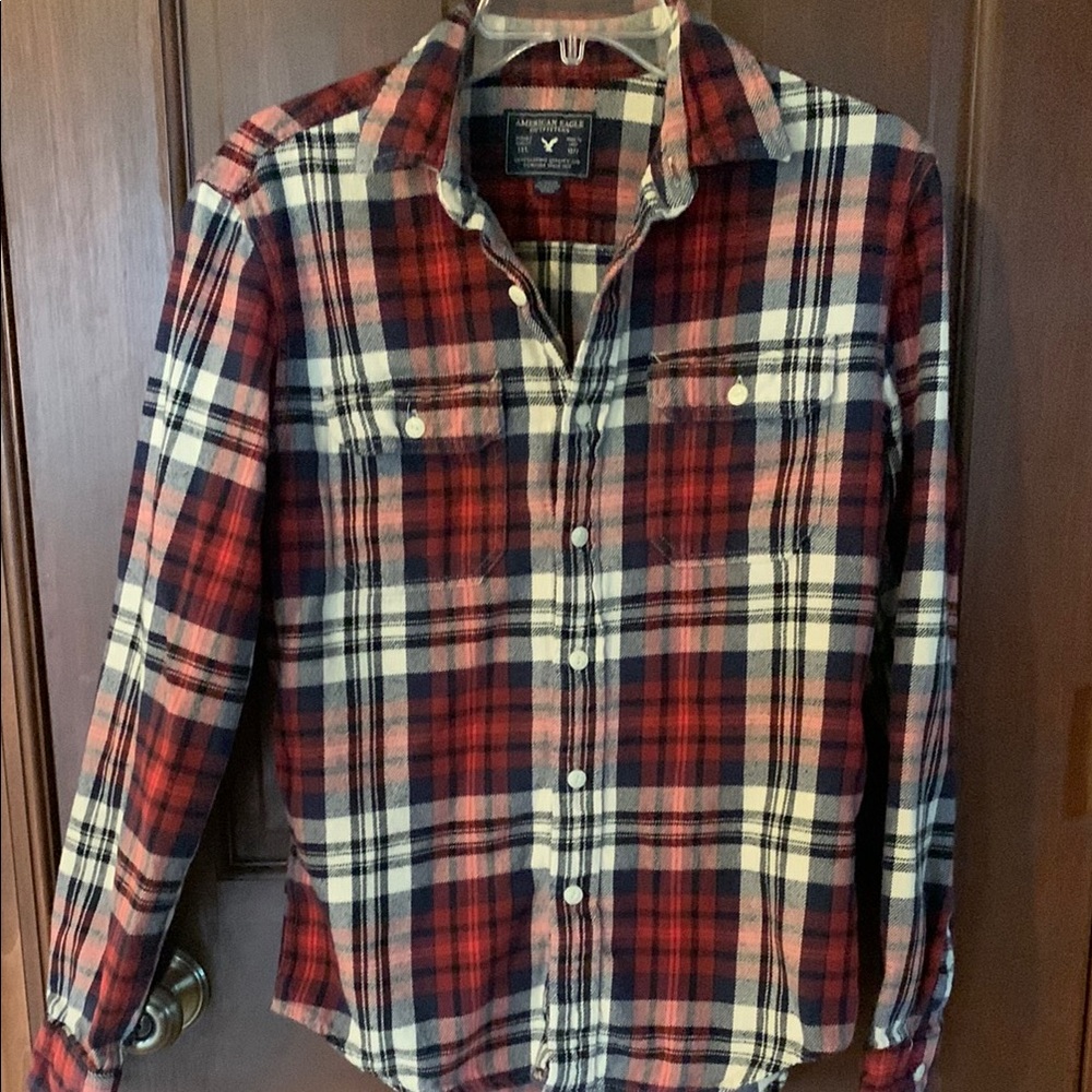 American Eagle Outfitters Red and White Flannel Plaid Button-Up Shirt